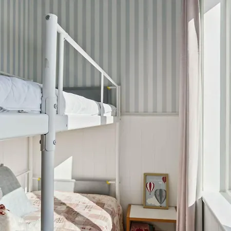 Modern With Sea View For 8 Дом отдыха Сванеке
