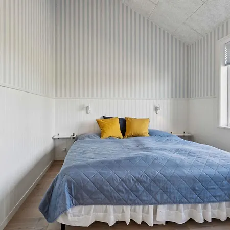 Дом отдыха Modern With Sea View For 8 Сванеке