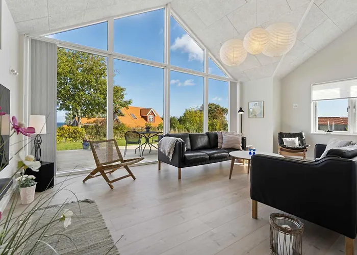 Дом отдыха Modern With Sea View For 8 *