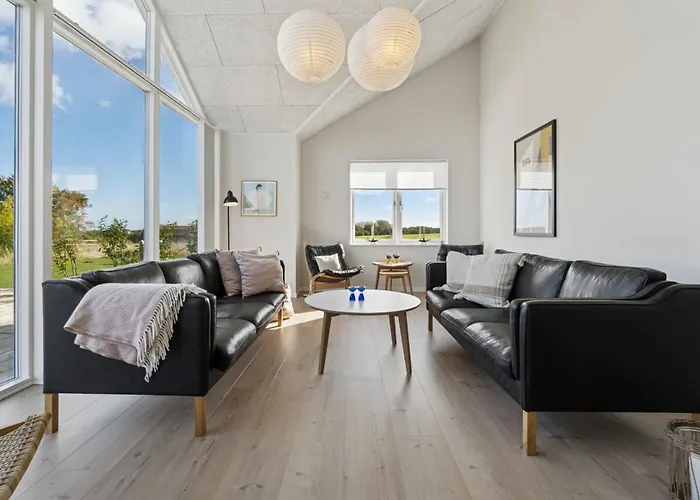 Modern With Sea View For 8 Дом отдыха *