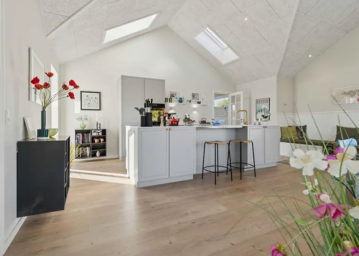 Modern With Sea View For 8