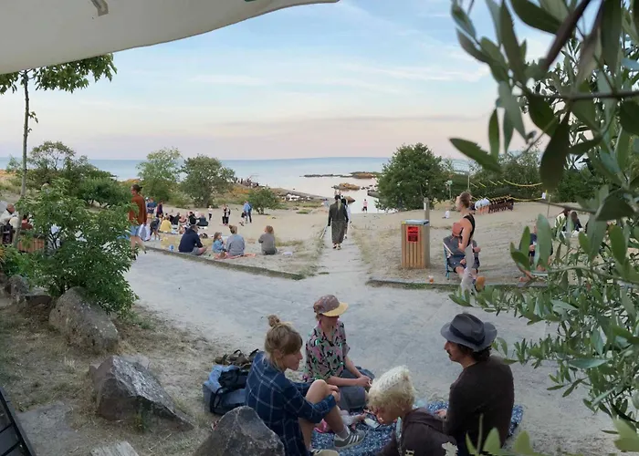 Дом отдыха Modern With Sea View For 8 Сванеке